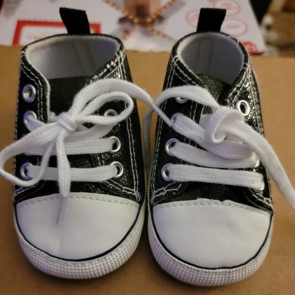 Baby converse - Picture 1 of 5